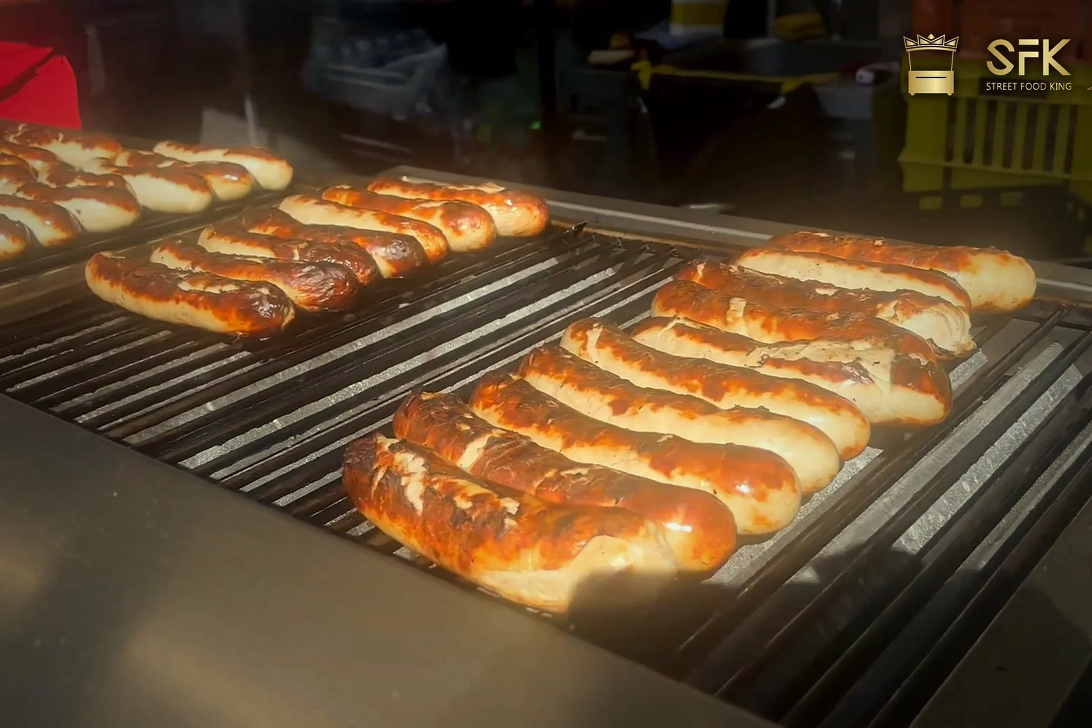 Kobasice na roštilju u Gastro Containeru Metzgerei Schmid